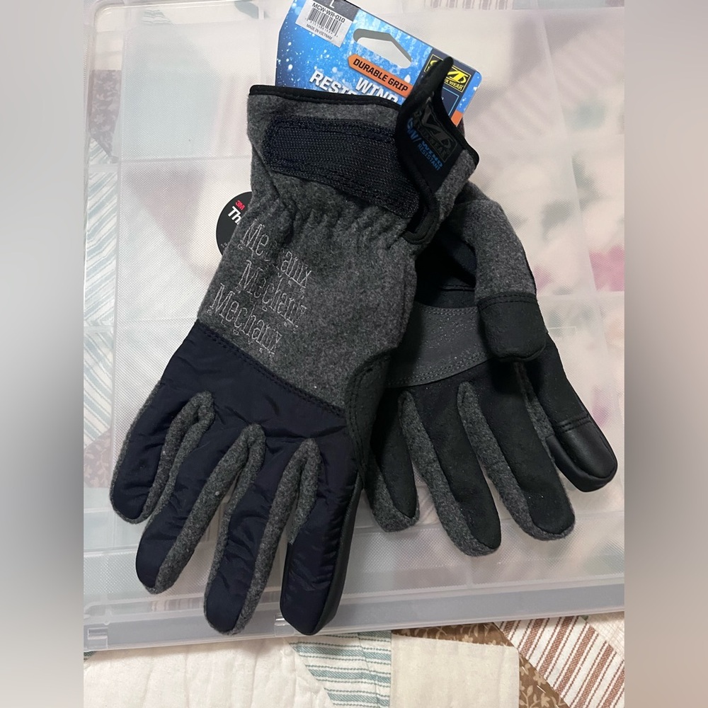 Gray and Black Men's Gloves